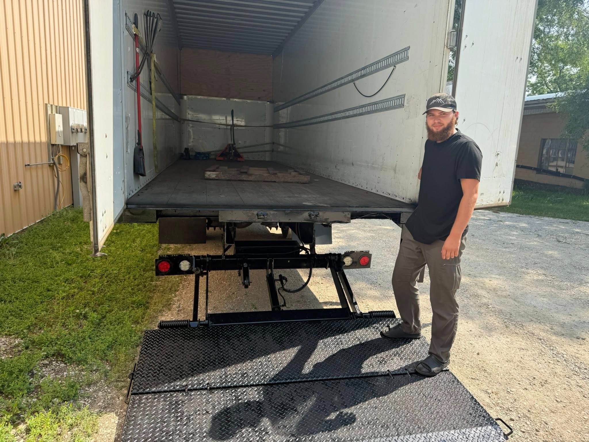 El camiones liftgate repair