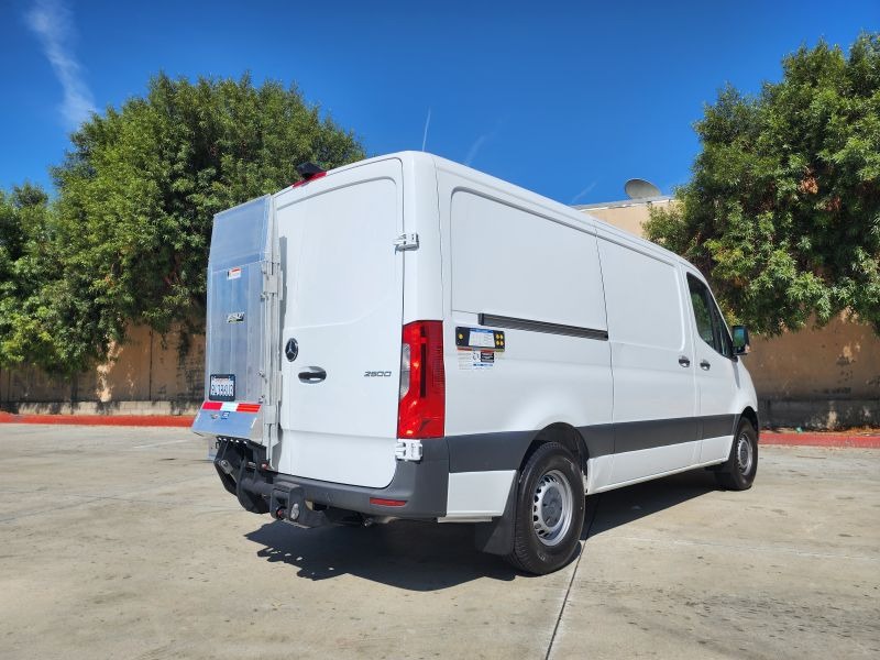 Professional interlift liftgate repair & installation – chicago 5 Interlift liftgate repair chicago, interlift by palfinger, el camiones, interlift liftgate services