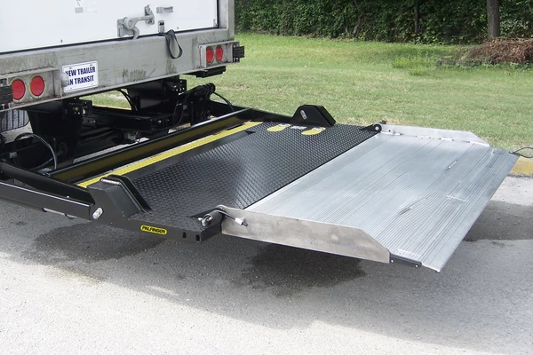 Reliable palfinger liftgate repair and installation – chicago 2 Palfinger liftgate repair, slider lifts